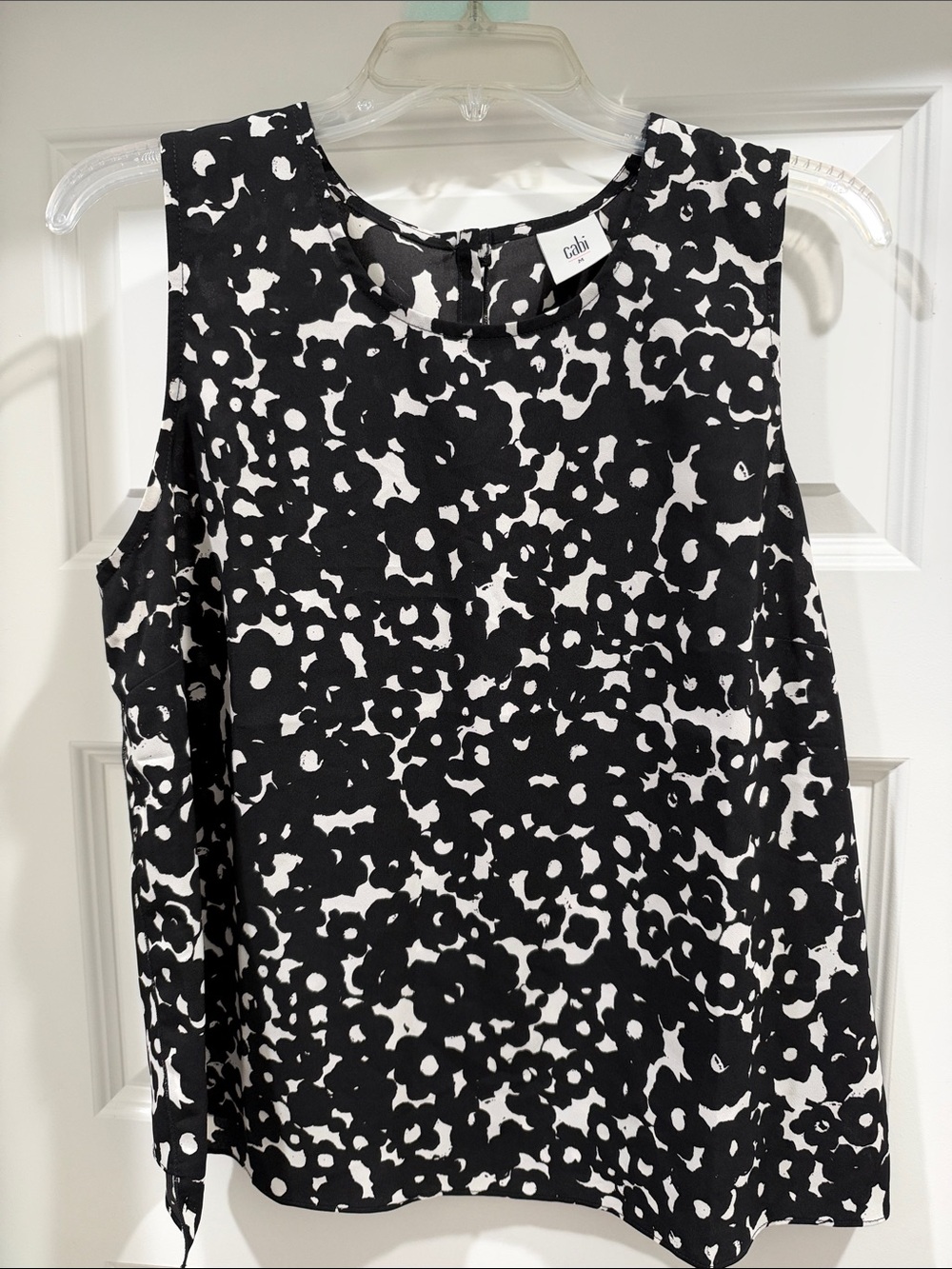 CAbi Black and White Floral Print Sleeveless Camisole